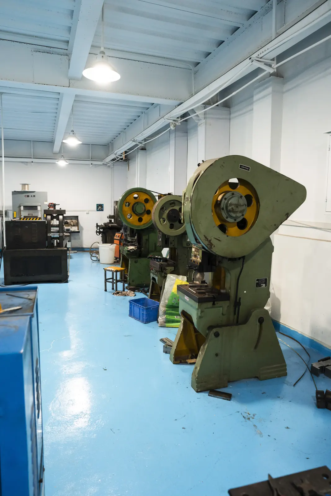 Individual presses in the ORNOVAI stamping workshop